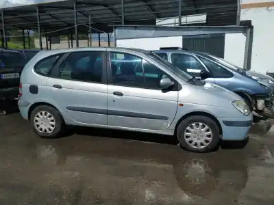 Scrapping Vehicle renault scenic (ja..) 1.9 dci authentique 102 cv / 75 kw of the year 2001 powered f9q744