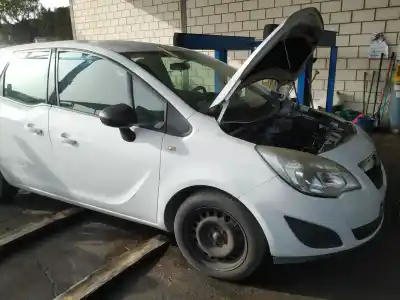 Veicolo di demolizione opel meriva b cosmo dell'anno 2013 alimentato a13dte
