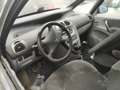 Veículo de Sucata citroen xsara picasso (n68) 2.0 hdi do ano 2005 alimentado rhy