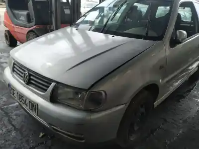 Sloopvoertuig VOLKSWAGEN POLO BERLINA (6N1) Air van het jaar 1999 aangedreven AER
