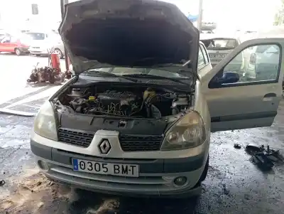 Veículo de Sucata renault clio ii fase ii b cb0 authentique do ano 2001 alimentado k9k704