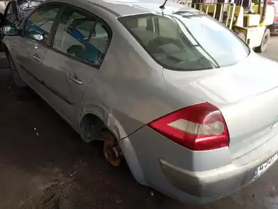 Veículo de Sucata renault megane ii classic berlina confort authentique do ano 2004 alimentado k9k724