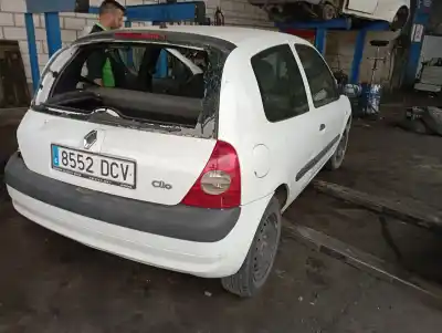 Veicolo di demolizione renault clio ii fase ii b cb0 authentique dell'anno 2004 alimentato k9k704