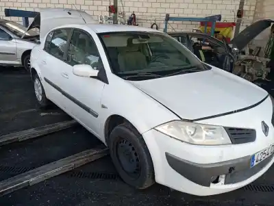 Verschrottungsfahrzeug RENAULT MEGANE II CLASSIC BERLINA Confort Authentique des Jahres 2006 angetrieben K9K732