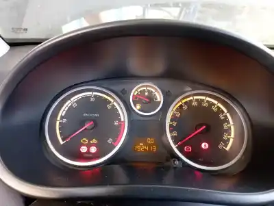 Veicolo di demolizione opel corsa d corsa d dell'anno 2008 alimentato 