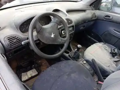 Здавання транспортного засобу peugeot 206 fastback (2a/c) 1.4 i року 1999 потужний kfx