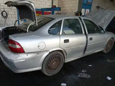 Véhicule à la ferraille opel vectra b berlina 2.0 dti de l'année 1999 alimenté x20dth