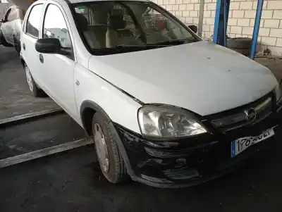 Veicolo di demolizione OPEL CORSA C CORSA C (2003 - 2007) dell'anno 2004 alimentato Z12XE