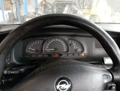 Veículo de Sucata opel vectra b berlina 2.0 dti do ano 1995 alimentado x16xel