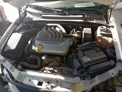 Veicolo di demolizione opel vectra b berlina 2.0 dti dell'anno 1998 alimentato x16xel