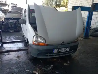 Véhicule à la ferraille renault kangoo (f/kc0) authentique de l'année 2000 alimenté 