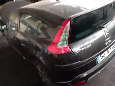 Véhicule à la ferraille citroen c4 coupe by loeb de l'année 2006 alimenté 9hy