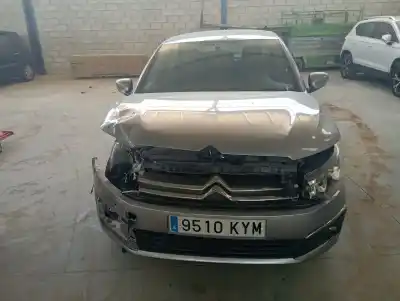 Véhicule à la ferraille CITROEN CELYSÉE Exclusive de l'année 0 alimenté HM05