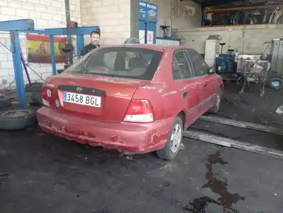 Véhicule à la ferraille hyundai accent (lc) gl 4p de l'année 0 alimenté g4ea