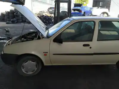 Verschrottungsfahrzeug ford fiesta berlina dx ambiente des jahres 0 angetrieben baja