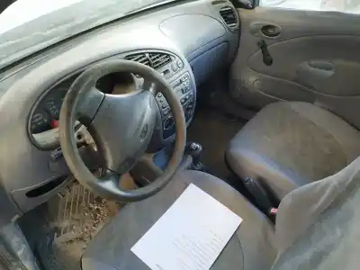 Verschrottungsfahrzeug ford fiesta berlina dx ambiente des jahres 0 angetrieben baja