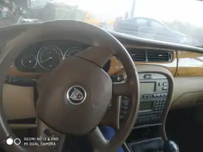 Véhicule à la ferraille jaguar xtype 2.0 d classic de l'année 2006 alimenté r4x404