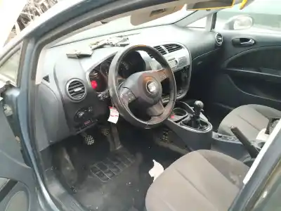 Veículo de Sucata seat leon (1p1) 1.9 tdi do ano 2007 alimentado bxe