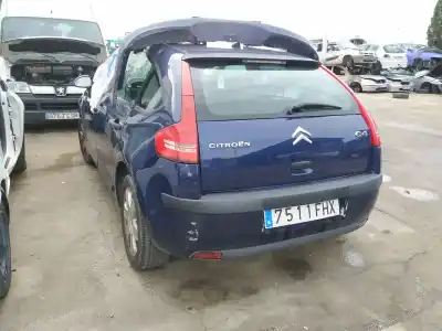 Véhicule à la ferraille citroen c4 berlina collection de l'année 2004 alimenté 9hy