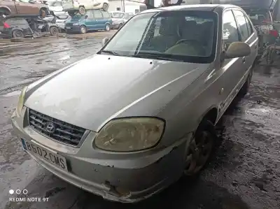 Veículo de Sucata hyundai accent (lc) crdi gl do ano 2003 alimentado d3ea