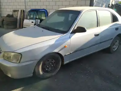 Veículo de Sucata hyundai accent (lc) crdi gl do ano 2002 alimentado d3ea