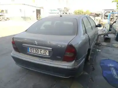Véhicule à la ferraille citroen c5 2.0 hdi -rhz de l'année 2002 alimenté rhz