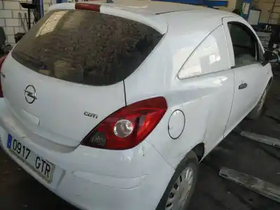 Veicolo di demolizione opel corsa d corsa d dell'anno 2010 alimentato 