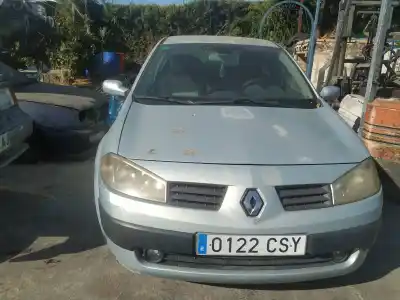 Veicolo di demolizione RENAULT MEGANE II CLASSIC BERLINA Confort Authentique dell'anno 2004 alimentato F9Q800