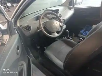 Veículo de Sucata renault twingo 1.5 dci diesel fap do ano 2012 alimentado k9k820