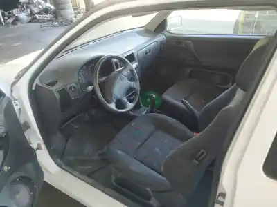 Veicolo di demolizione volkswagen polo berlina (6n2) conceptline dell'anno 1999 alimentato ald