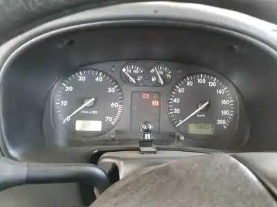 Veicolo di demolizione volkswagen polo berlina (6n2) conceptline dell'anno 1999 alimentato ald