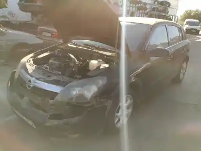 Sloopvoertuig OPEL ASTRA H BER. Cosmo van het jaar 2007 aangedreven 