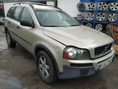 Veículo de Sucata volvo xc90 d5 executive geartronic (147 kw)(7 sitze) do ano 2005 alimentado 