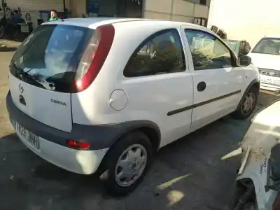 Vehicul casat opel corsa c corsa c al anului 2001 alimentat z10xe