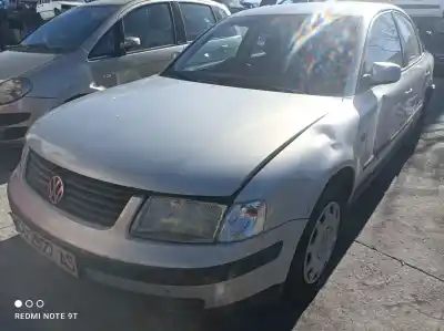 Veículo de Sucata volkswagen passat berlina (3b2) comfortline do ano 1998 alimentado afn
