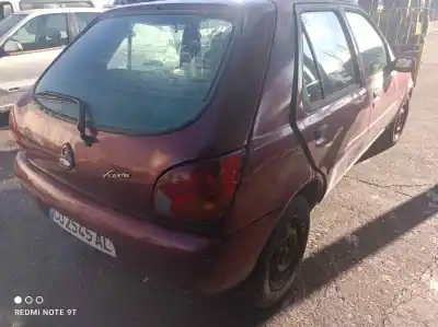 Vehicul casat FORD FIESTA BERLINA DX Ambiente al anului 1996 alimentat FUJA