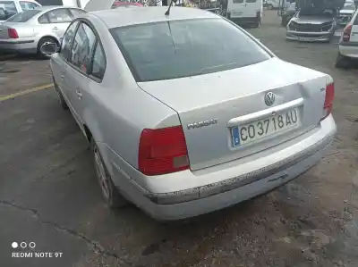 Veículo de Sucata volkswagen passat berlina (3b2) comfortline do ano 1999 alimentado aeb