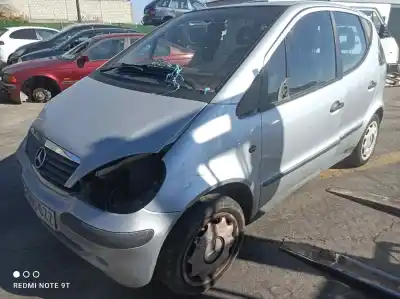 Здавання транспортного засобу mercedes-benz clase a w168 160 cdi 168.006 року 2004 потужний om668940