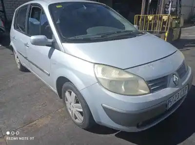 Veículo de Sucata renault scenic ii confort authentique 101 cv / 74 kw do ano 2004 alimentado k9k728