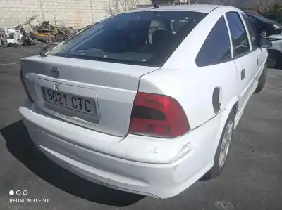 Veicolo di demolizione OPEL VECTRA B BERLINA 2.0 DTI dell'anno 2000 alimentato X18XE1