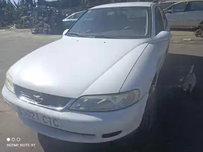 Veículo de Sucata opel vectra b berlina 2.0 dti do ano 2000 alimentado x18xe1