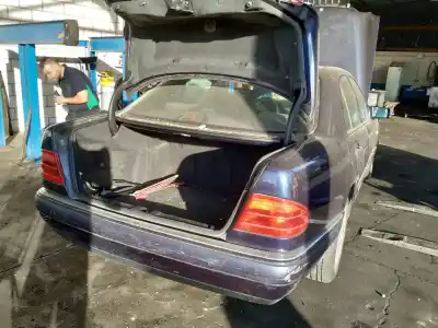 Scrapping Vehicle mercedes-benz clase e w210 berlina diesel 300 turbodiesel 210.025 of the year 1998 powered om606962