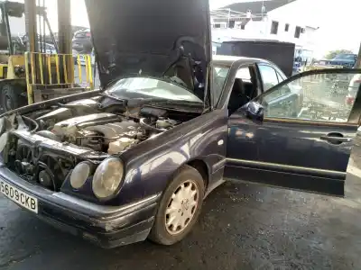 Scrapping Vehicle mercedes-benz clase e w210 berlina diesel 300 turbodiesel 210.025 of the year 1998 powered om606962
