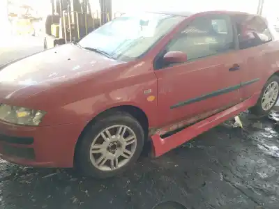 Veículo de Sucata fiat stilo (192) 1.9 jtd / 1.9 jtd 115 active do ano 2005 alimentado 