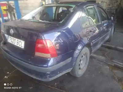 Veículo de Sucata volkswagen bora berlina (1j2) conceptline do ano 2000 alimentado aus