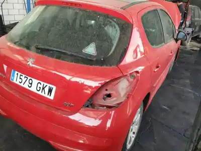 Véhicule à la ferraille peugeot 207 confort de l'année 2009 alimenté 8hz