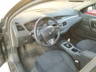 Véhicule à la ferraille renault laguna iii authentique de l'année 2008 alimenté k9k780