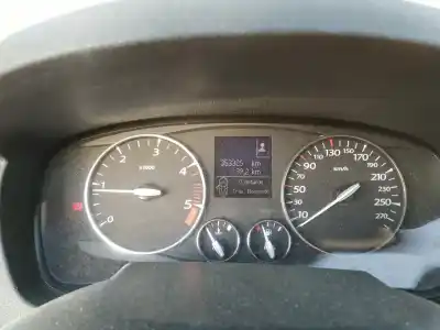 Véhicule à la ferraille renault laguna iii authentique de l'année 2008 alimenté k9k780