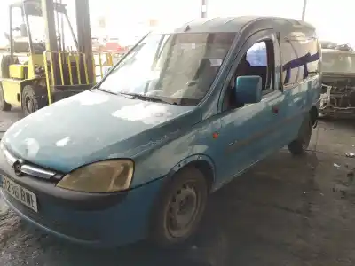 Veicolo di demolizione OPEL COMBO TOUR 1.7 DI 16V dell'anno 2002 alimentato Y17DTL