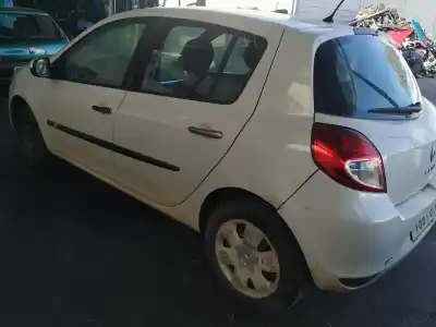 Veicolo di demolizione renault clio iii 20 aniversario dell'anno 2010 alimentato k9k766